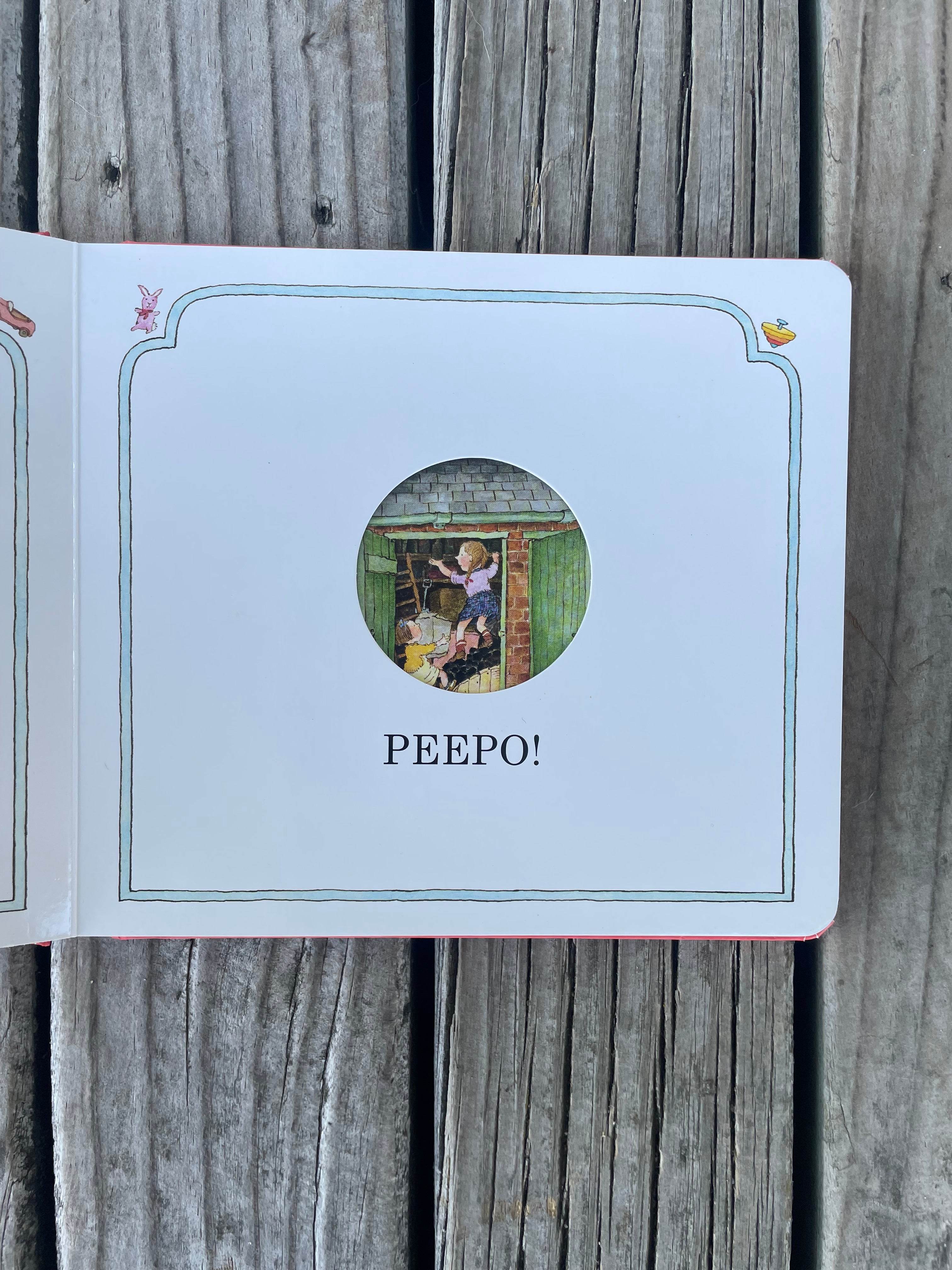 PEEPO! - Janet and Allan Ahlberg
